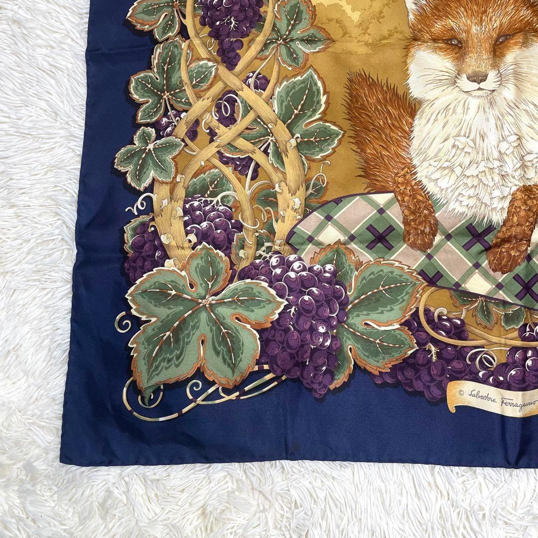 【極美品】フェラガモ　総柄　スカーフ　動物　キツネ　絵画風　パリ　シルク　100