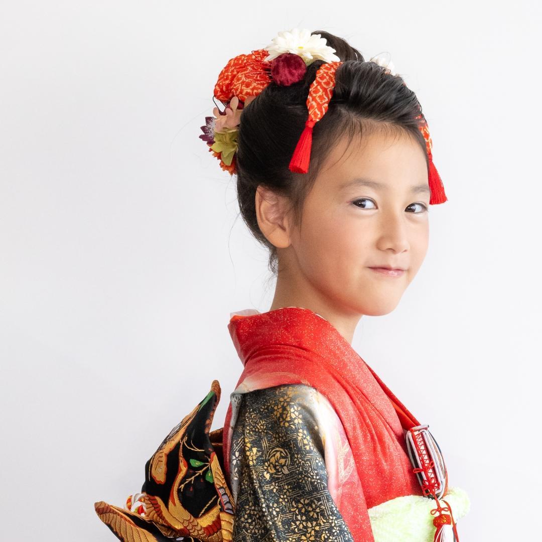 【七五三7歳/3歳髪飾り赤A】日本髪かのこ（鹿の子）ちんころ組紐白/水引きレッド