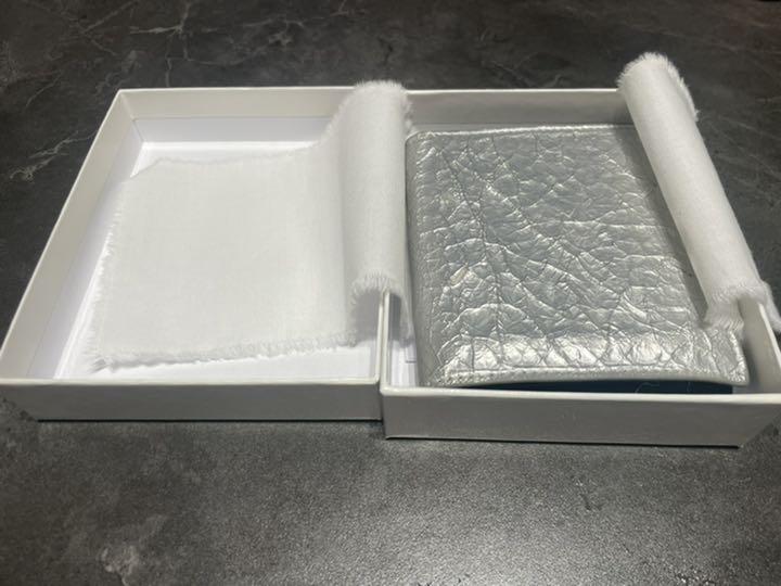 メゾンマルジェラ　折り畳み財布　希少