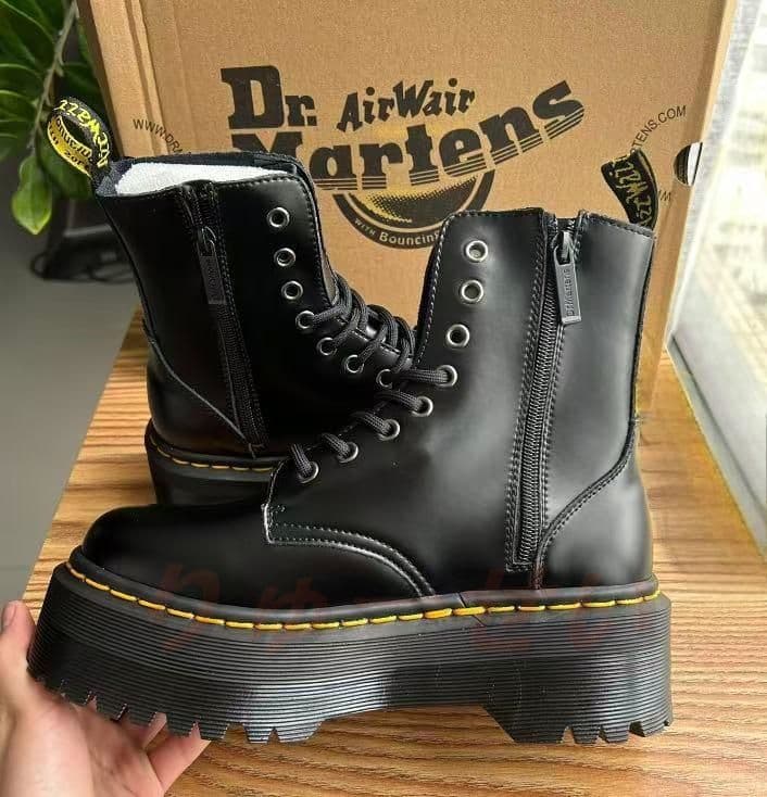 【美品】Dr.Martens JADON 8ホール ブラック