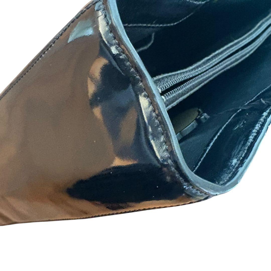 CHANEL パテントレザー トート 黒 キーホルダー付 ビンテージ CHANEL パテントレザー トート 黒 キーホルダー付 ビンテージ