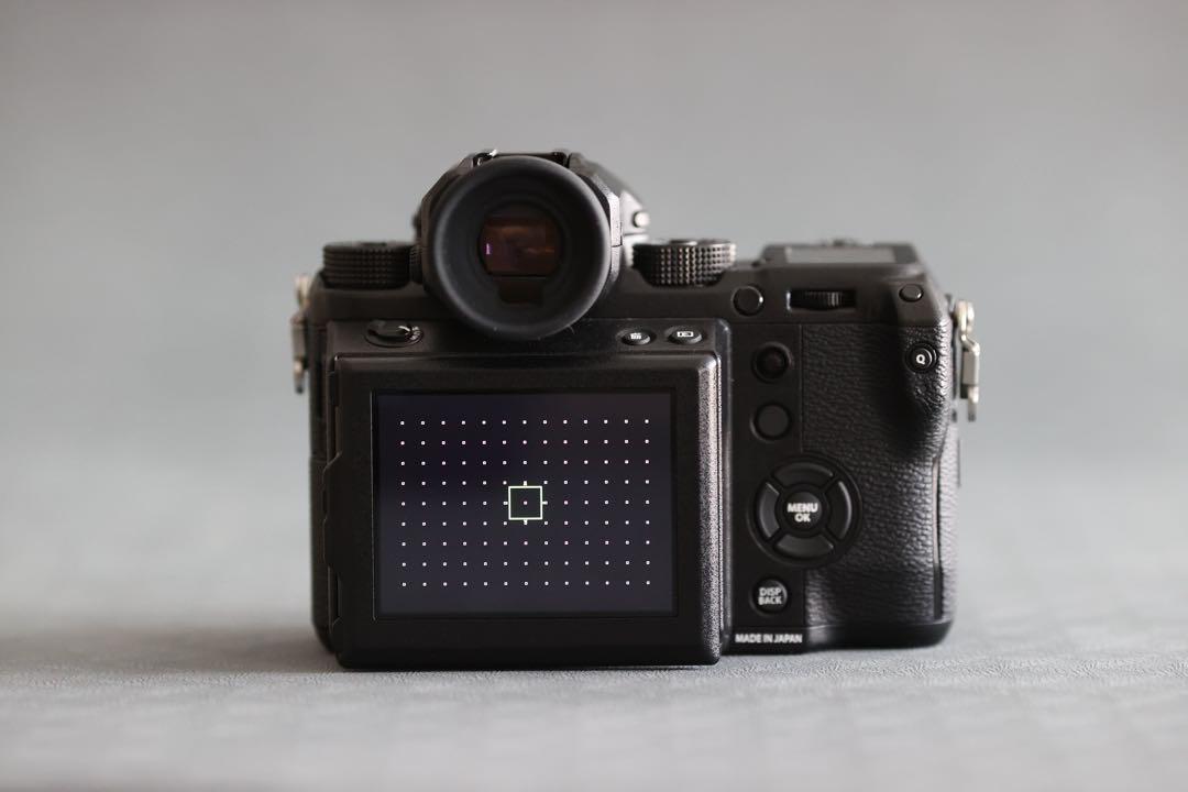 FUJIFILM GFX50S ボディ+縦位置グリップ+バッテリー3個付き