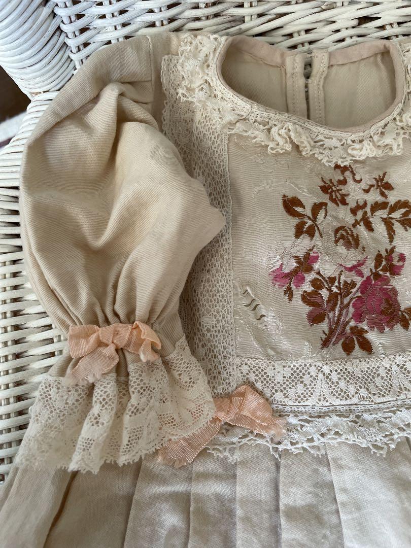アンティークドールドレス♡お花の刺繍のコットンドレス♡フランスアンティークレース
