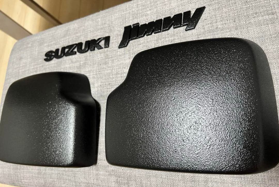 エンブレム ラプターライナー塗装