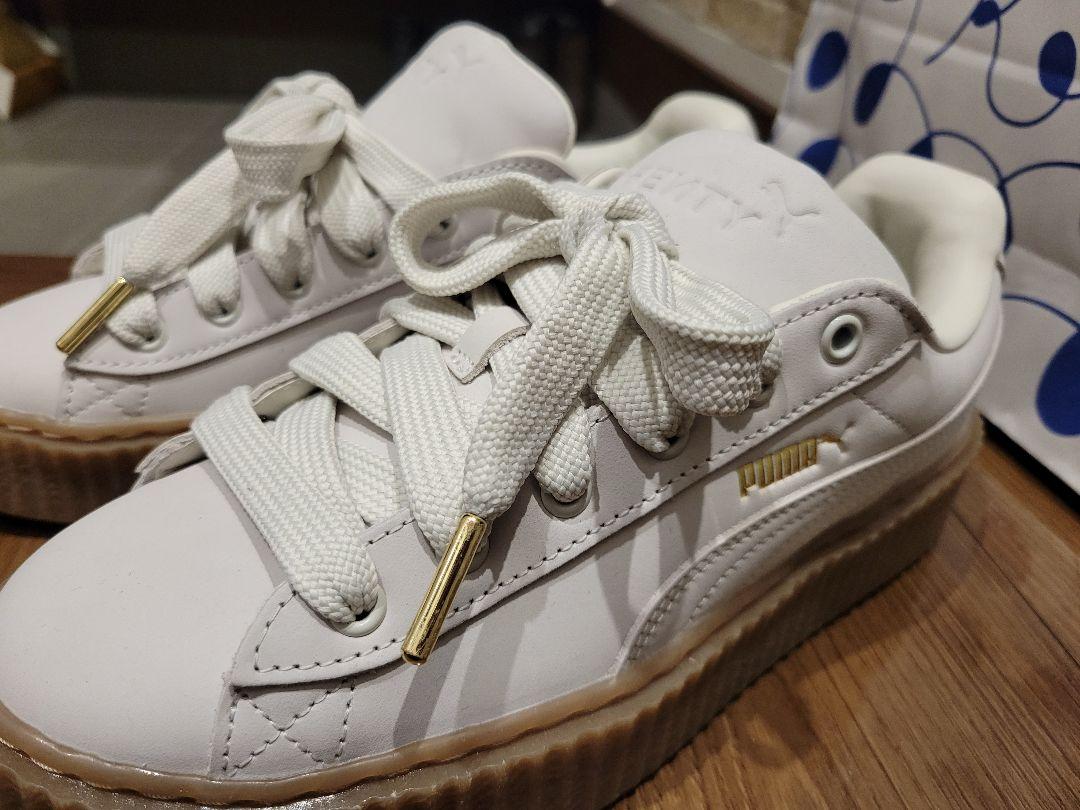 Puma Fenty ホワイト スニーカー