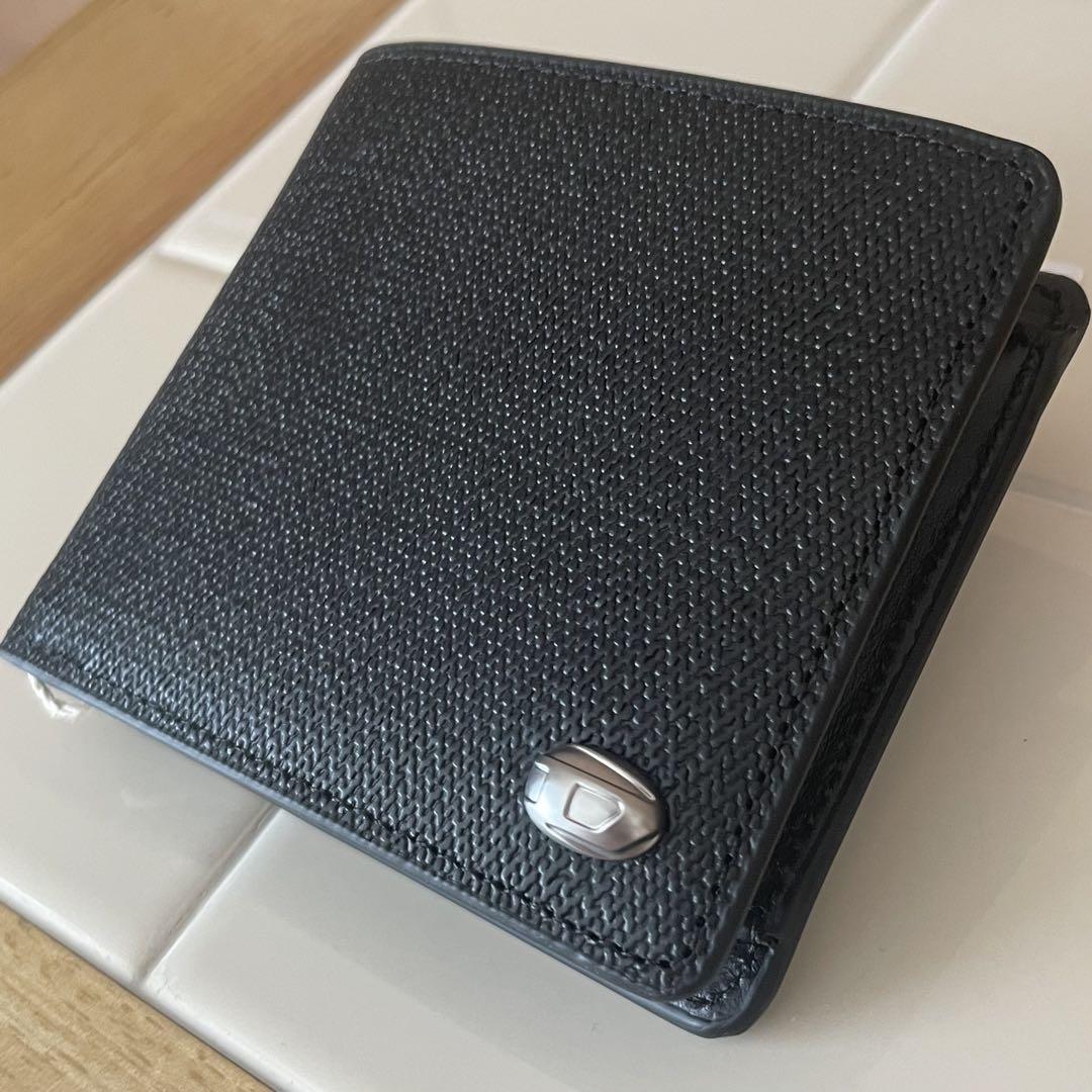 【箱付き・新品】ディーゼル DIESEL レザー ロゴ 折り財布 ブラック