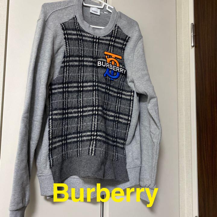 Burberryトレーナー　S