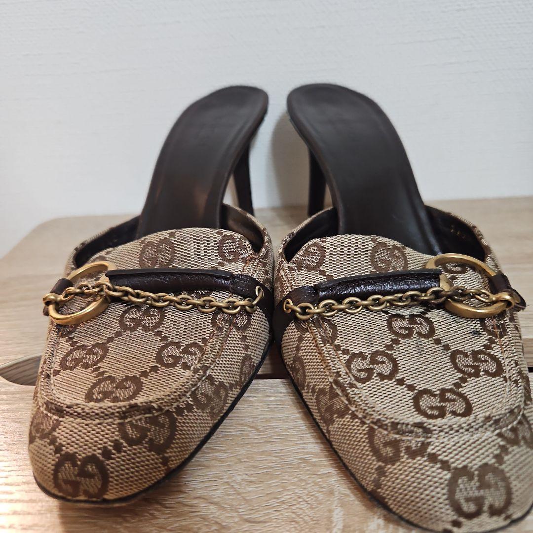 福袋安いいね半額ストア ☆GUCCI ☆ロゴ入りミュール 1/2 ベージュ・ブラウンサイズ7 靴