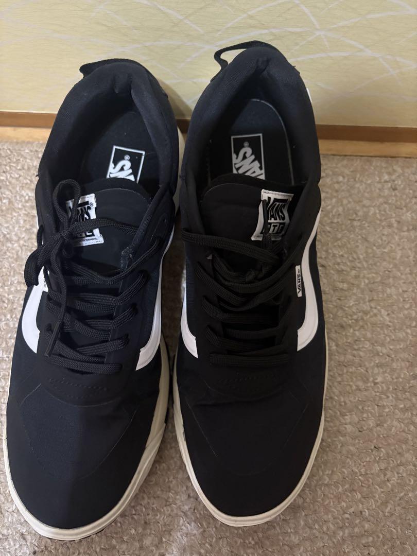 Vans MTE ブラック/ホワイト スニーカー