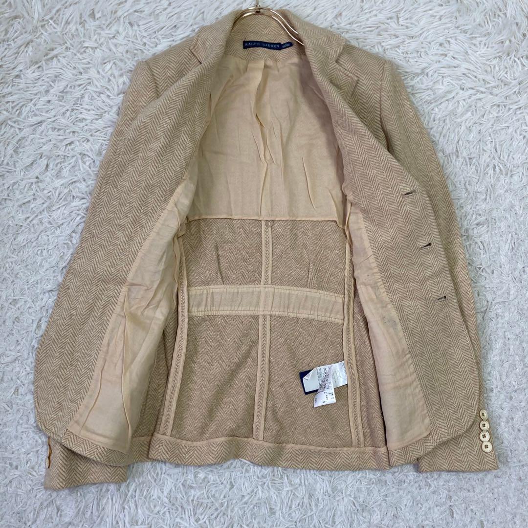 ベージュ