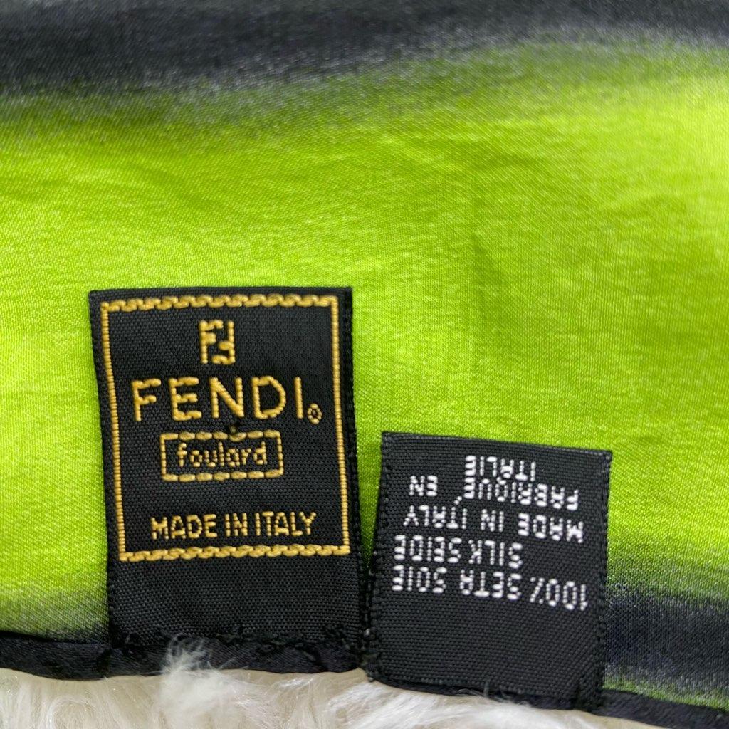 FENDI　フェンディ　大判スカーフ　スカーフ　ロゴ　蛍光色　グリーン系　シルク