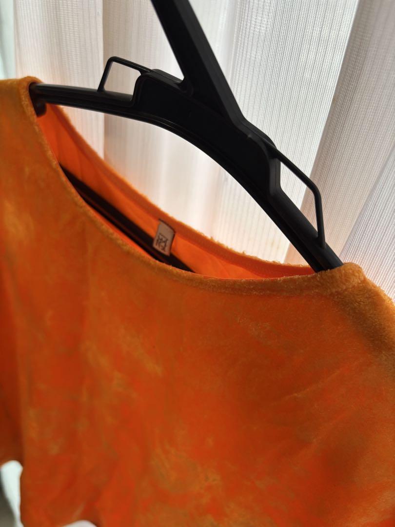 【美品】baserangeオレンジ ベロア　Tシャツ 美品】baserangeオレンジ ベロア Tシャツ - メルカリ
