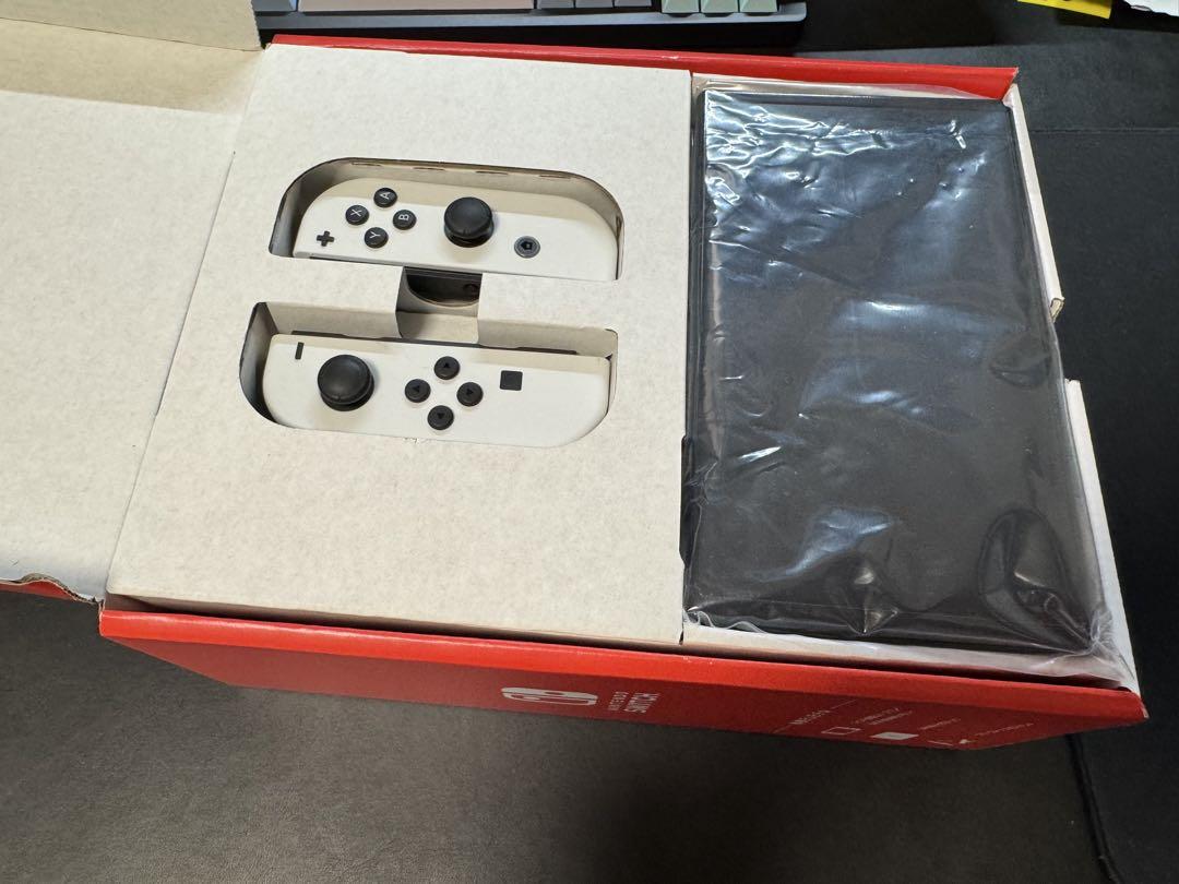 Nintendo Switch 有機ELモデル ホワイト/ブラック