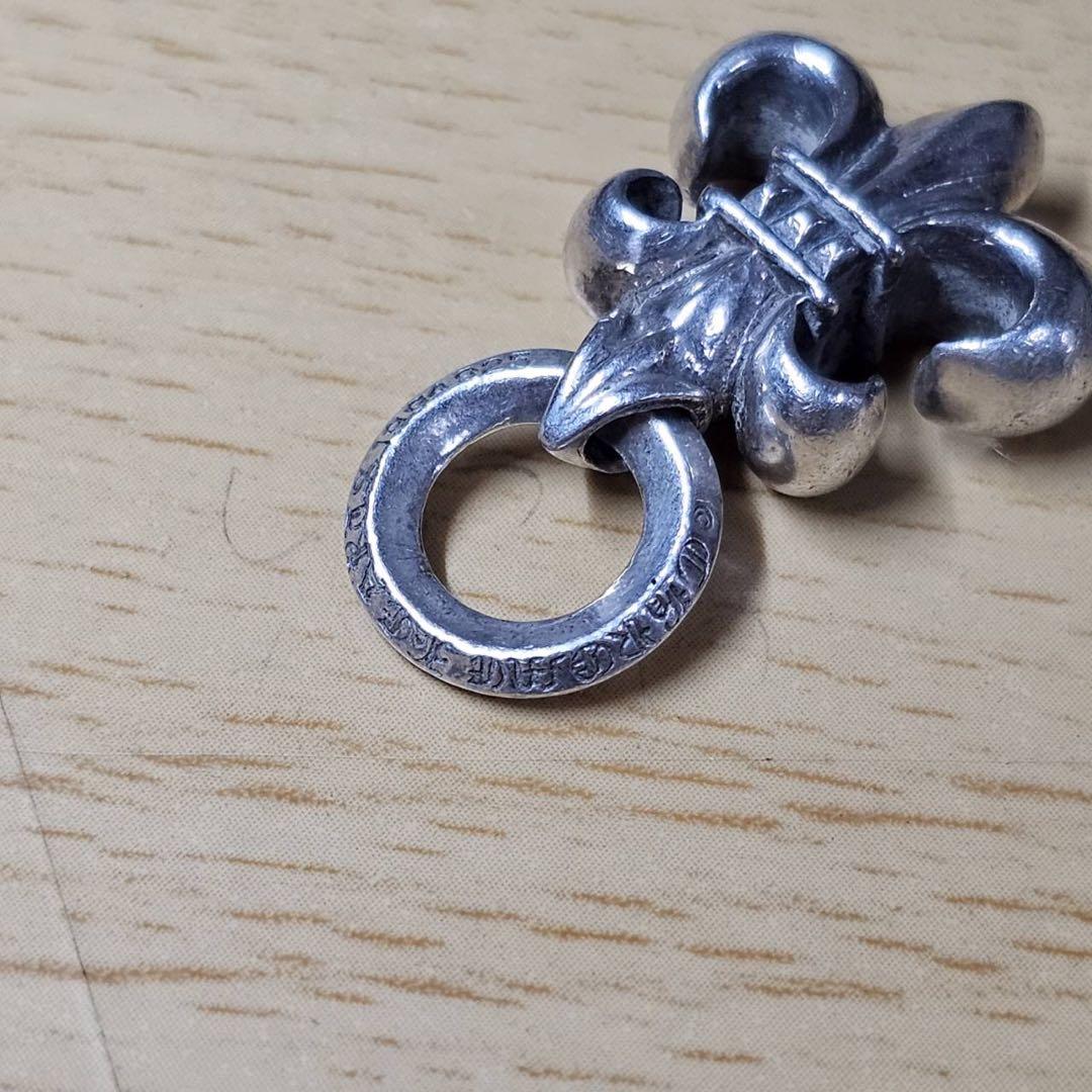 クロムハーツBSフレア レザー紐つき