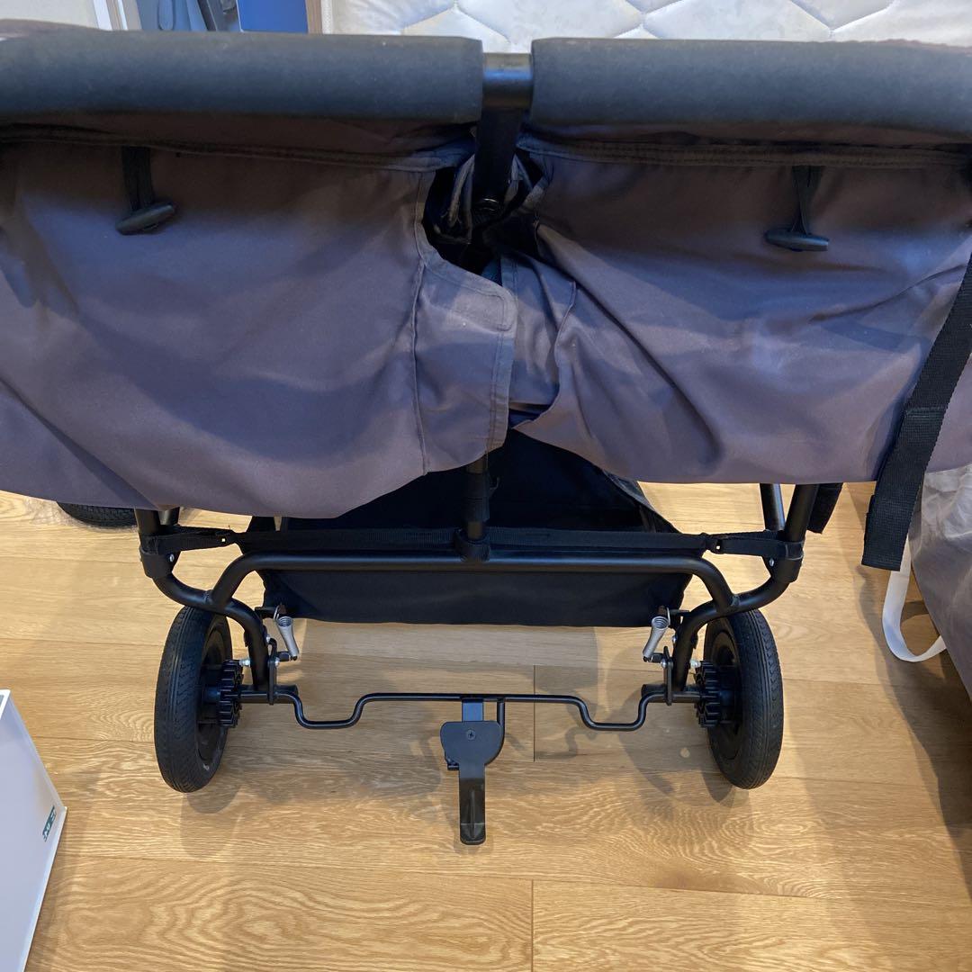 エアバキー　Air buggy ココダブル　双子
