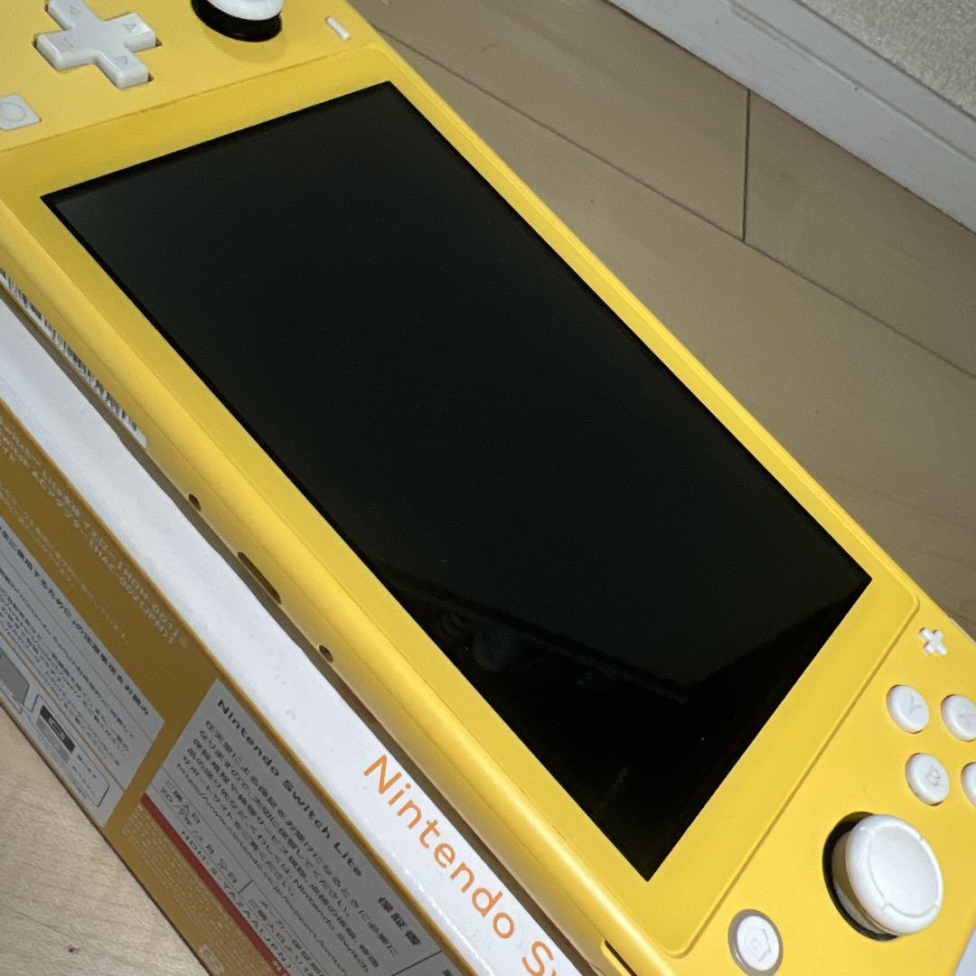 スイッチライト 本体 イエロー おまけ ソフトカバー ピカチュウ ハードケース