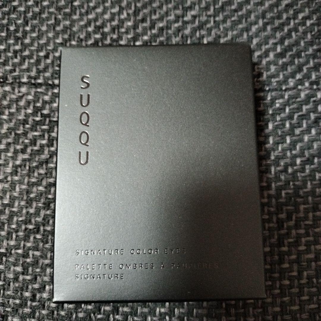 新品　SUQQU シグニチャーカラーアイズ 142 雪今宵