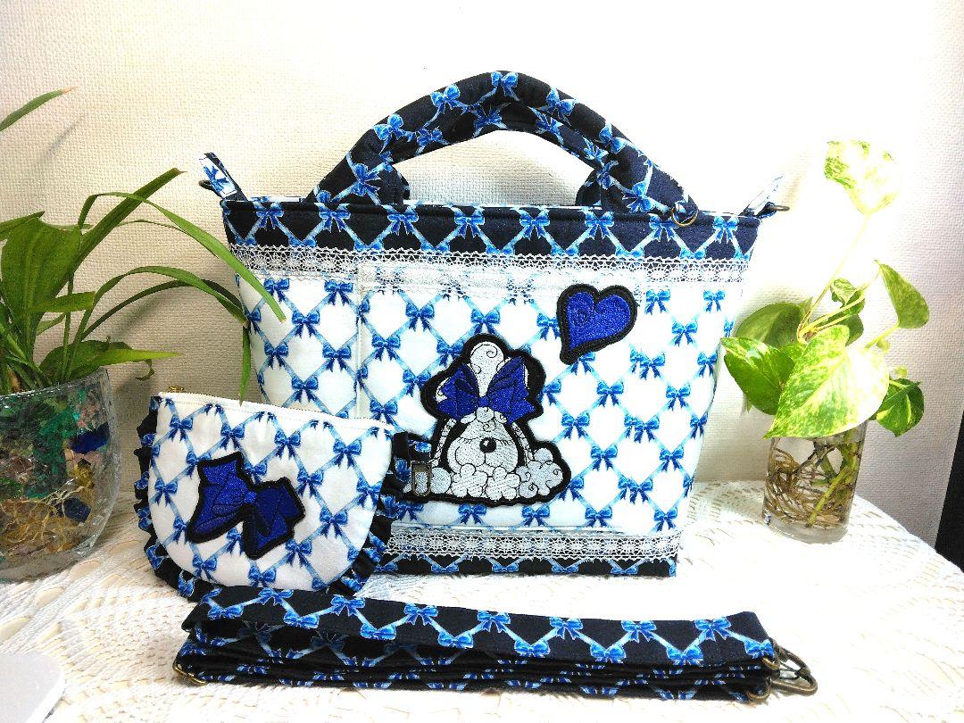 専用＊ふんわりしっかり刺繍・ファスナー蓋付バッグ&フリル付ポーチ＊ロラライハリス