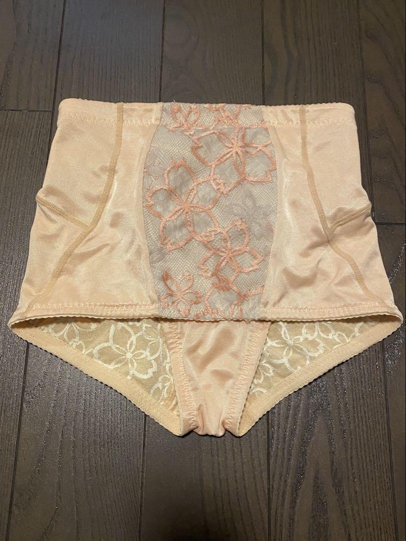 まちゃみ様マルコ　さくら２点セット　ボディシェーパー　ショートガードル マルコ 美品アヴァンセサクラ ショートガードル - メルカリ