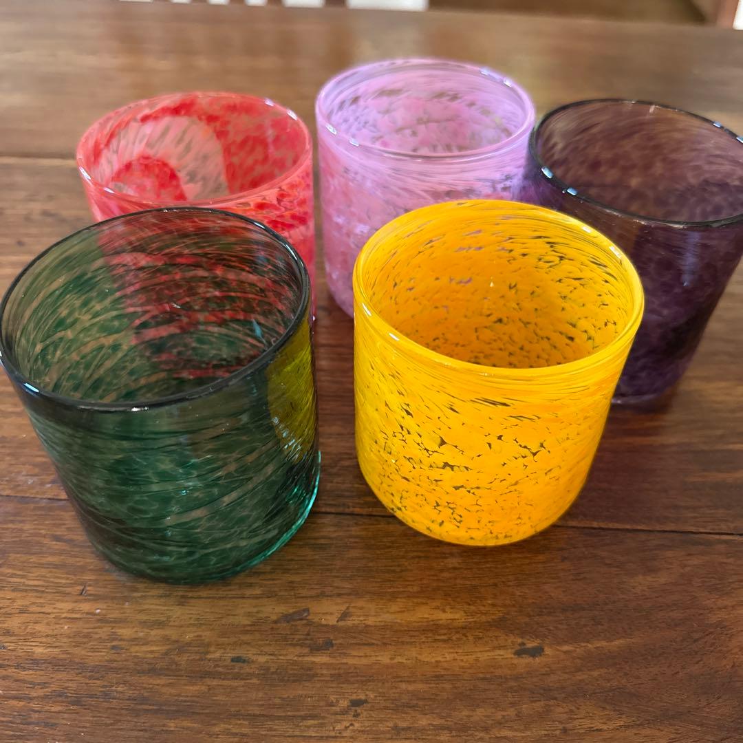 カラフルな渦巻き模様のグラスセット目立った傷や汚れなし