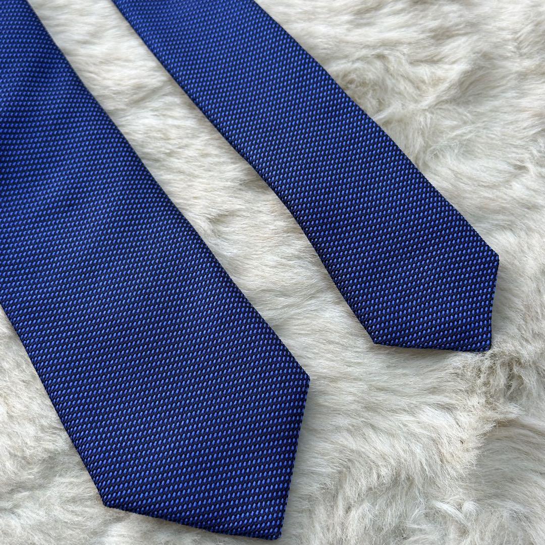 美品 イタリア製 HUGO BOSS ソリッド ナロータイ ネクタイ ネイビー