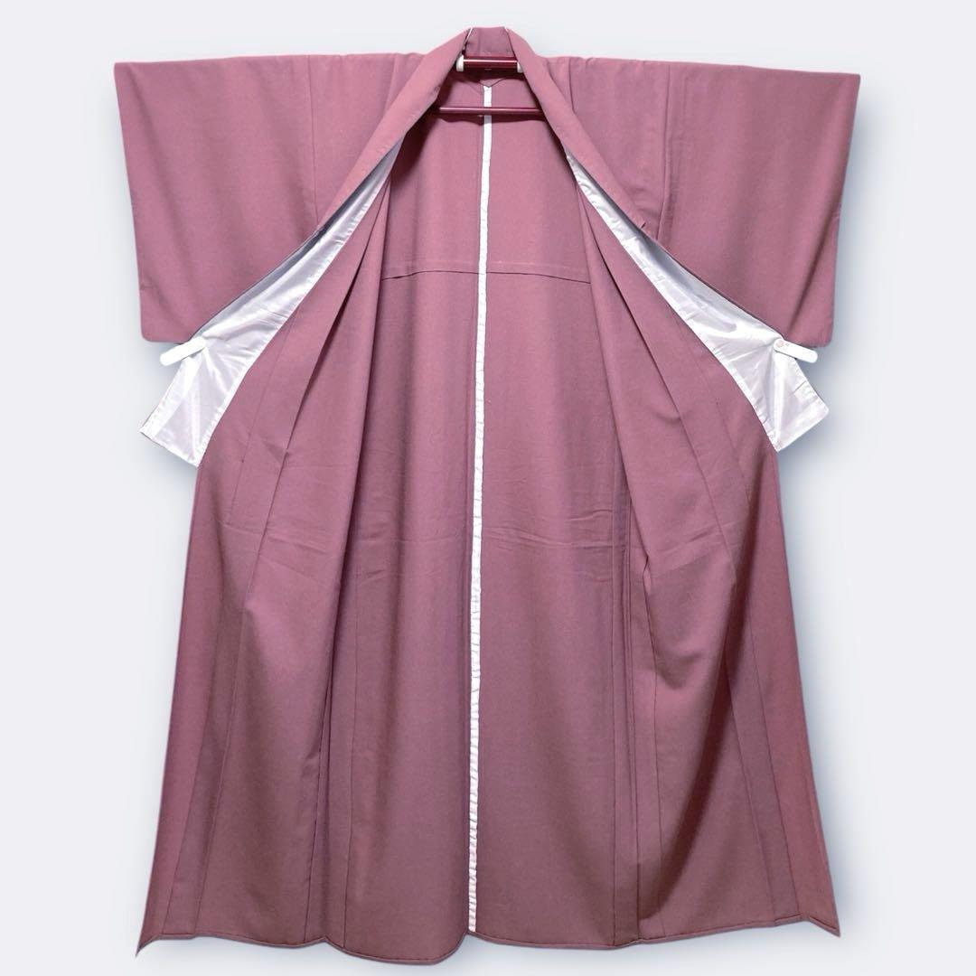 【美品✨】洗える着物　単衣　色無地　手縫い仕立て　くすみの紫がかった赤色　I2