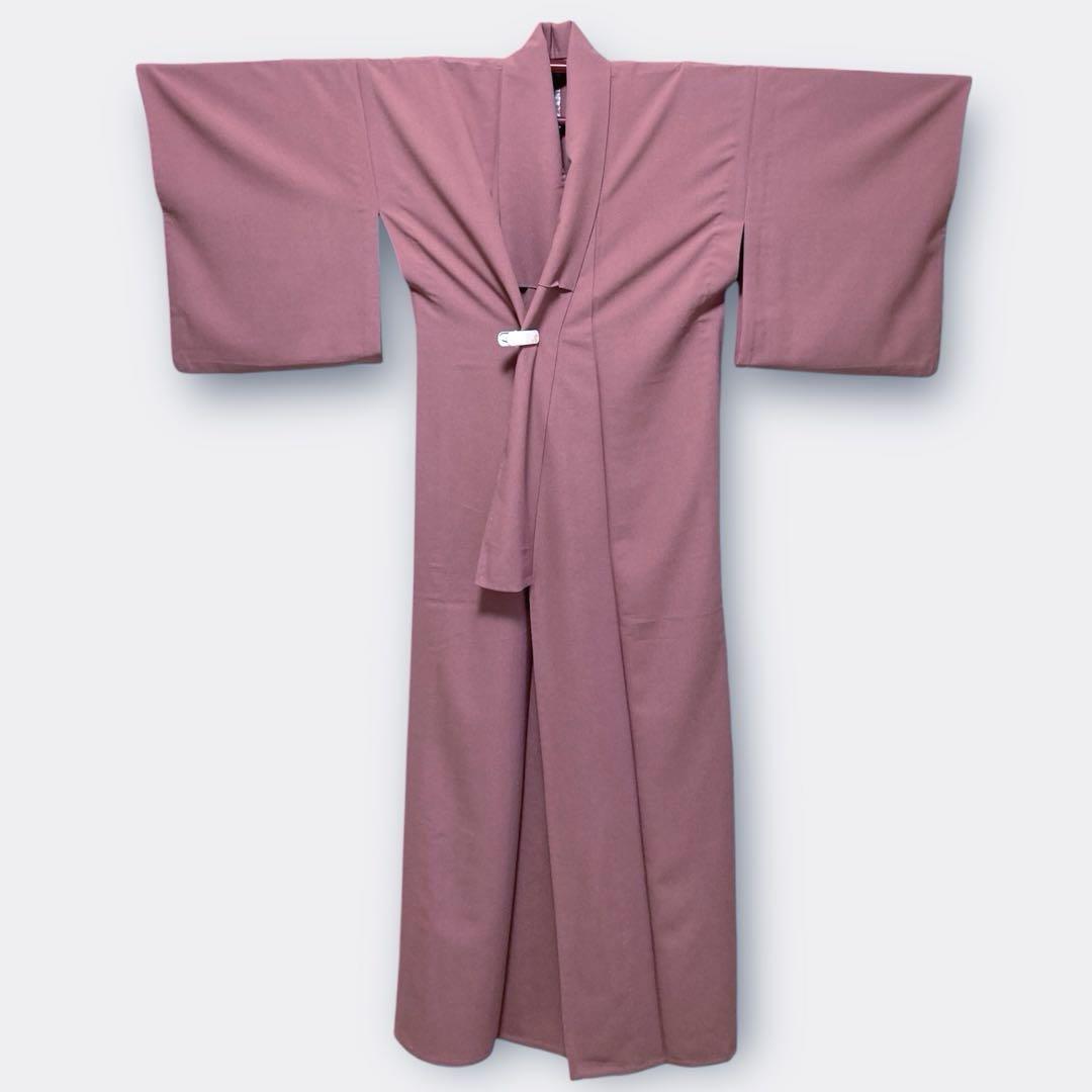 【美品✨】洗える着物　単衣　色無地　手縫い仕立て　くすみの紫がかった赤色　I2