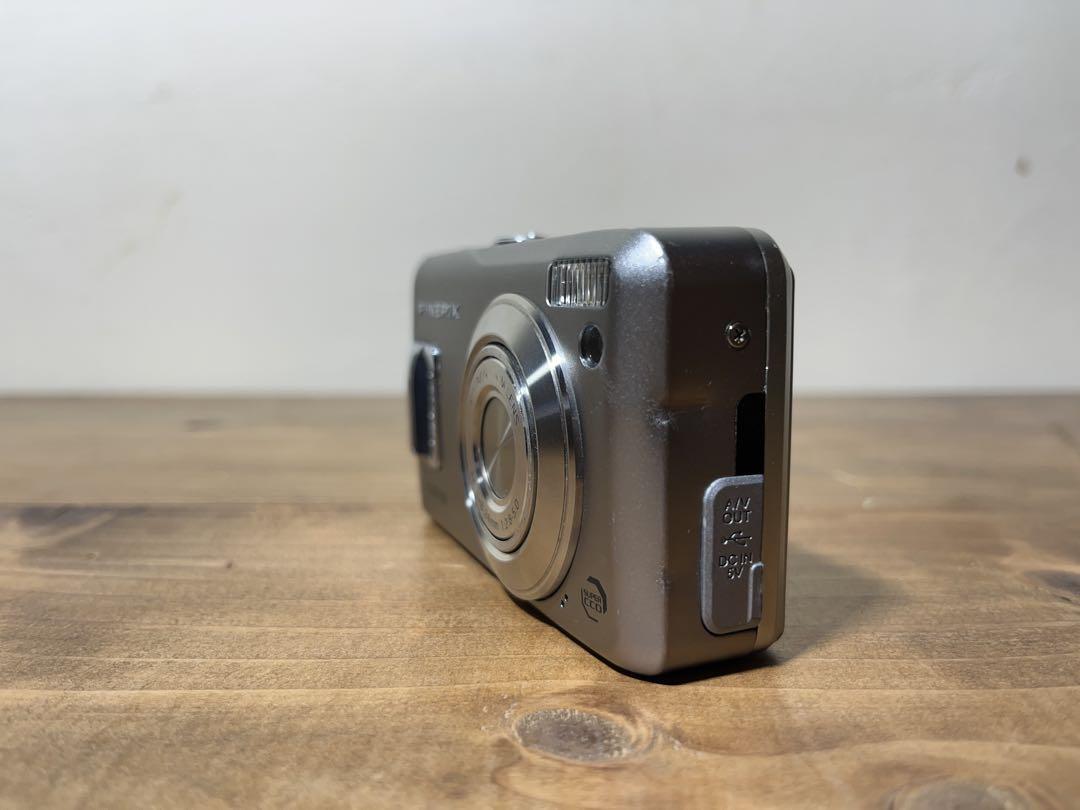 FUJIFILM FinePixF31fd デジタルカメラ　xDカード付 FUJIFILM FinePixF31fd デジタルカメラ xDカード付