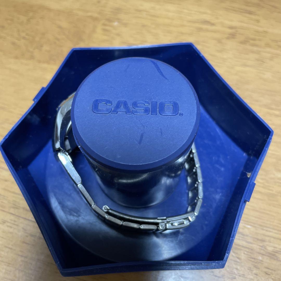 CASIO デジタル腕時計 シルバー