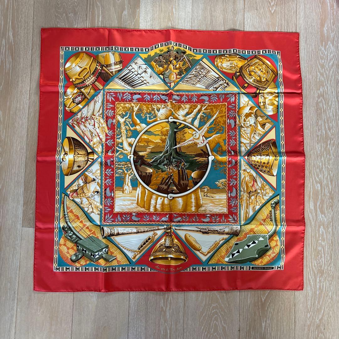 エルメス カレ90 スカーフ タムタムの音に合わせてHERMES