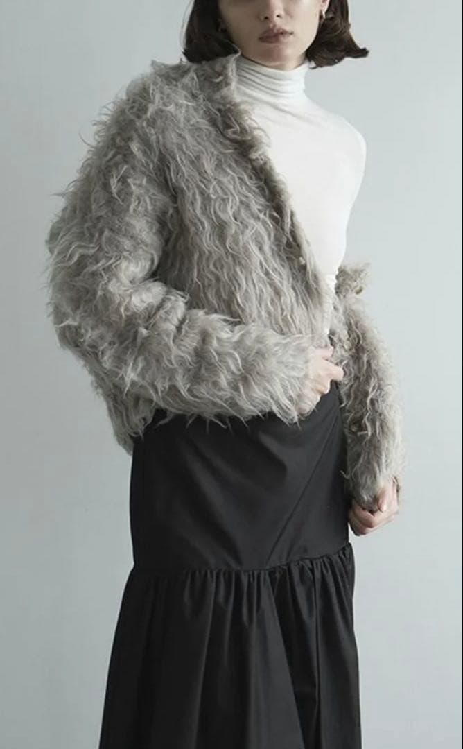 クラネ　SHAGGY SHORT KNIT CARDIGAN