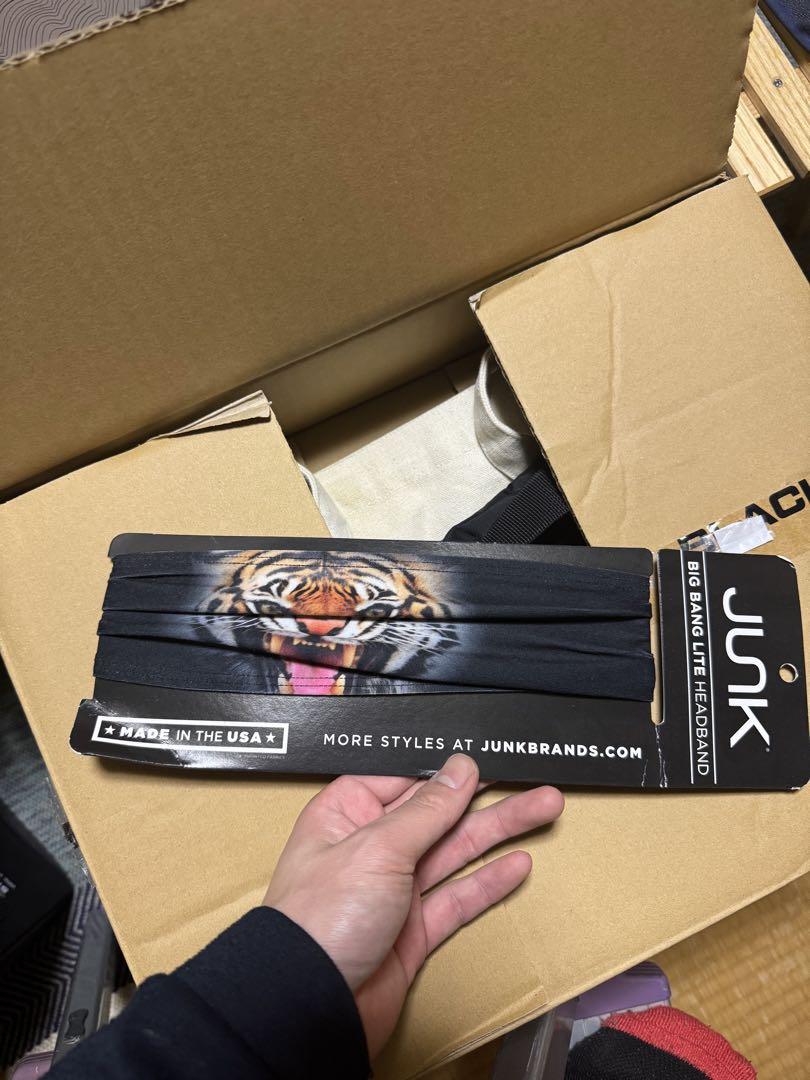 日本未発売　JUNK Brands（ジャンクブランド）ヘッドバンド　タイガース