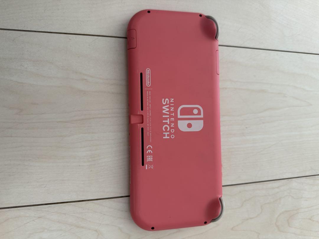 Nintendo Switch LITE コーラル