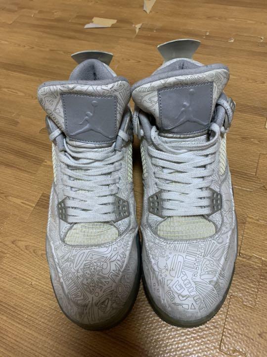 メルカリ ナイキ Nike Air Jordan 4 28 白 シルバー スニーカー 9 000 中古や未使用のフリマ メルカリ ナイキ Nike Air Jordan 4 28 白 シルバー スニーカー 9 000 中古や未使用のフリマ