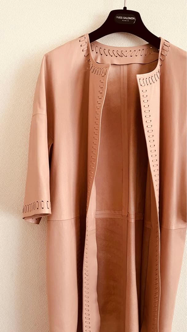 定価約24万円　Yves Salomon イヴサロモン　ピンク　コート　レザー