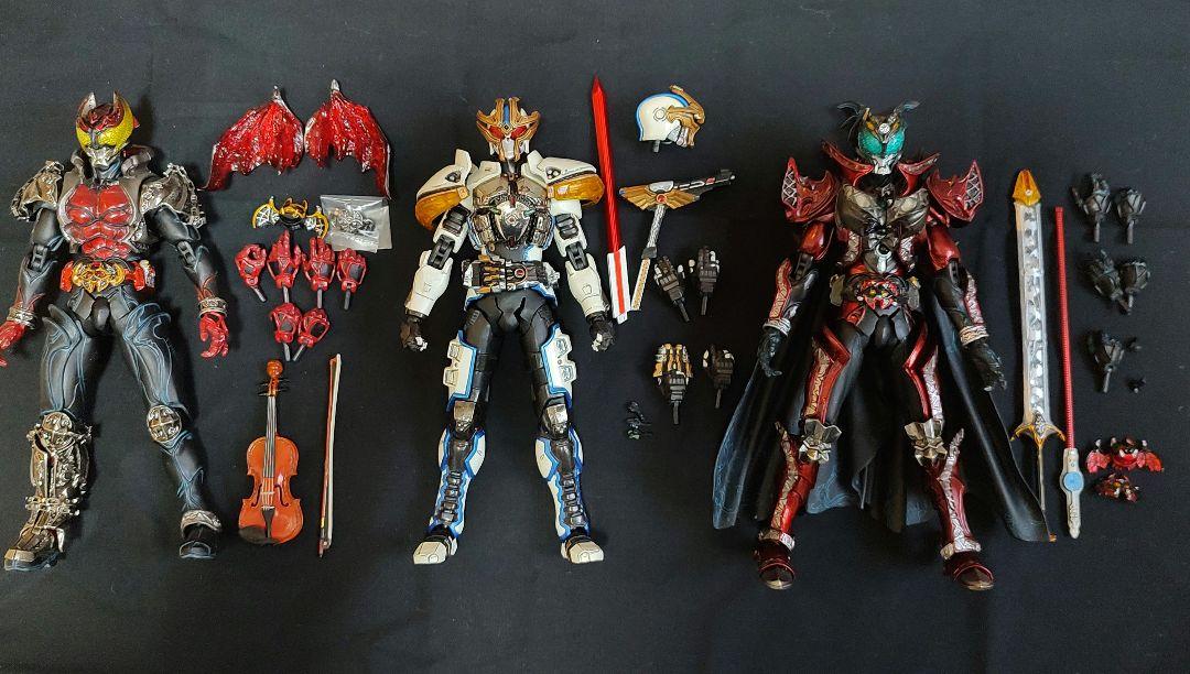 S.I.C. 仮面ライダーキバ　イクサ　ダークキバ　3体セット