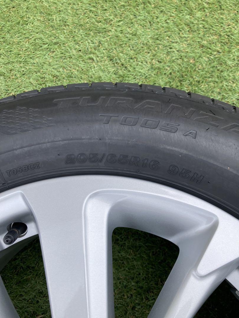 ヤリスクロスG 新車外し純正タイヤホイールセット ブリヂストン