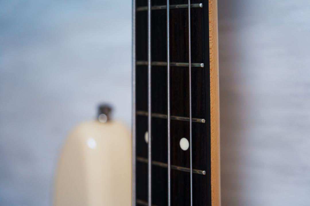 Fender Japan JB-STD Vintage White バター様専用 - メルカリ