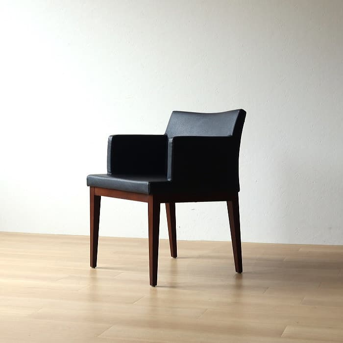 QUON アームチェア ラウンジチェア 肘付イス 木製② QUON アームチェア ラウンジチェア 肘付イス 木製②