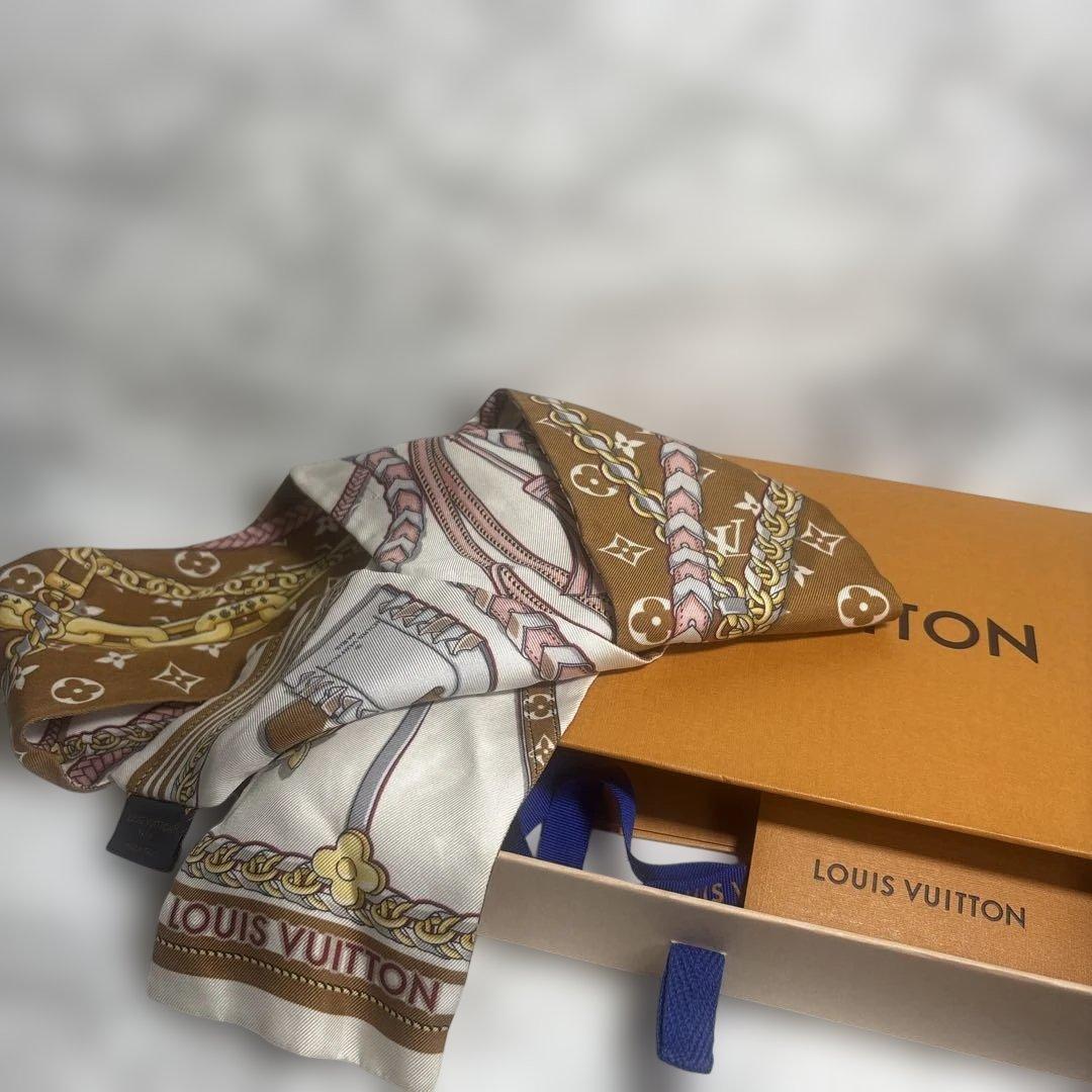 LOUIS VUITTON✴︎ルイヴィトンスカーフ リバーシブル ブラウンホワイト