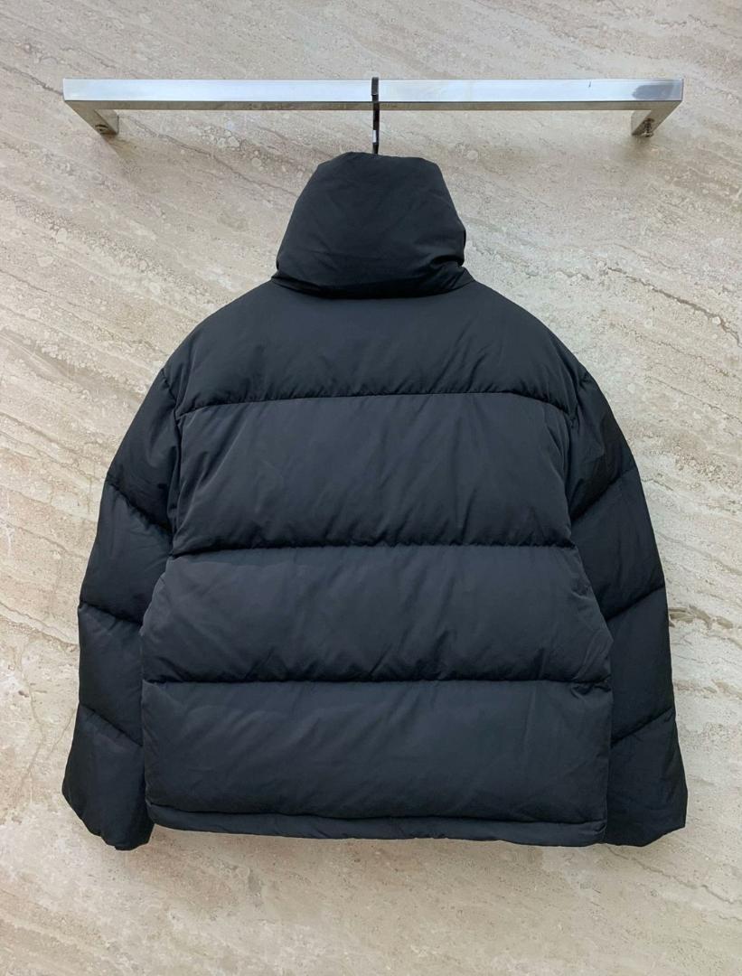 ACNE STUD1O ダウンジャケット