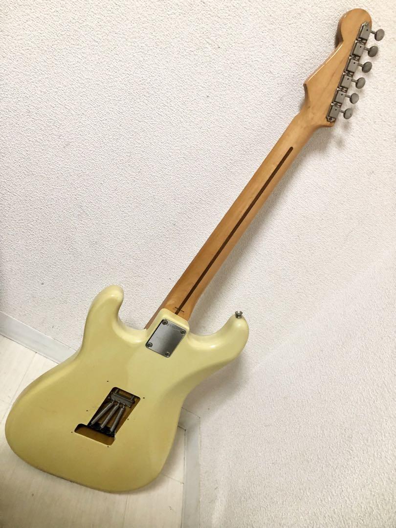 Fender Japan ST57 スキャロップ　ストラトキャスター
