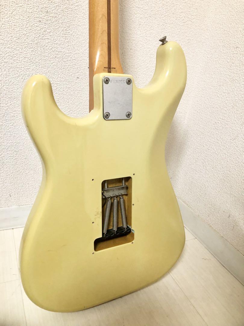 Fender Japan ST57 スキャロップ　ストラトキャスター