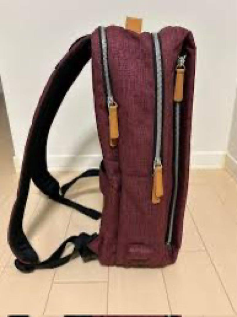 Nordace Siena 軽量デイリーリュック レッド