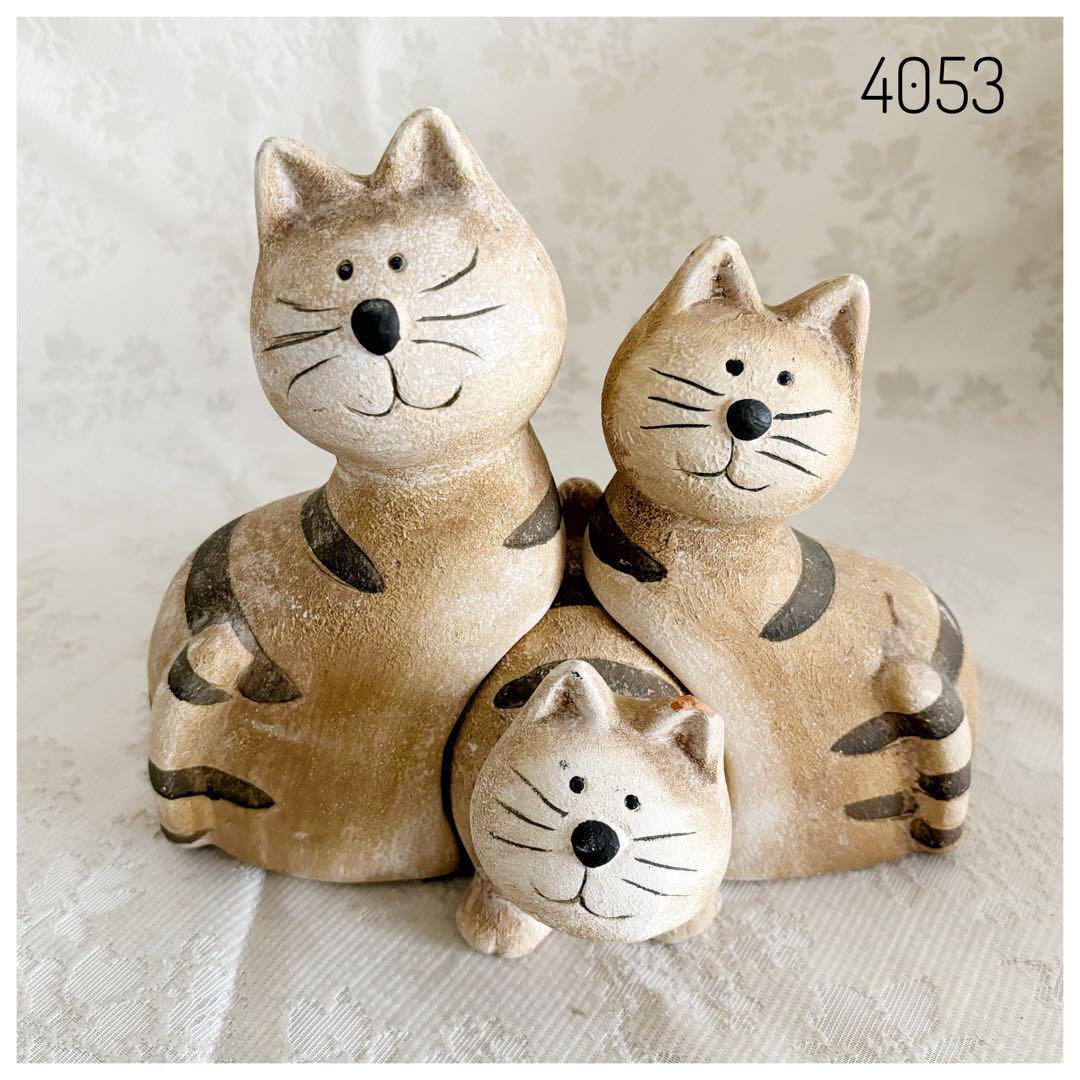 昭和レトロ 猫の置物 陶器の置物 ペアねこ - メルカリ