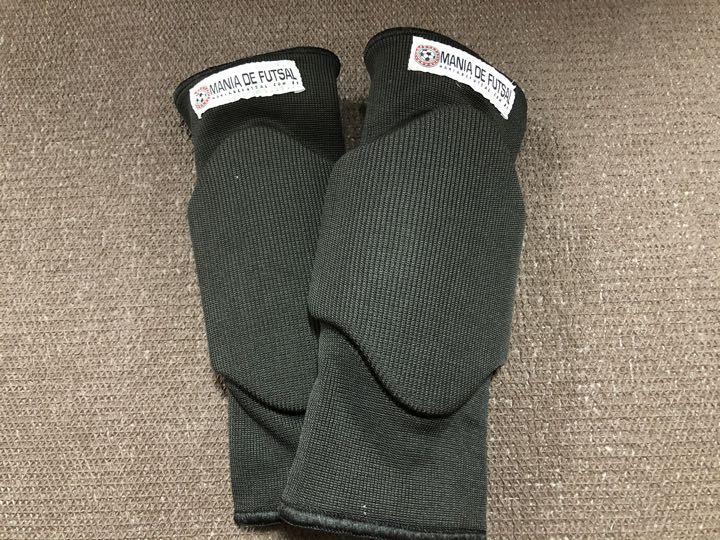 マニアデフットサル ゴレイロ サポーターセット 黒 膝M肘S