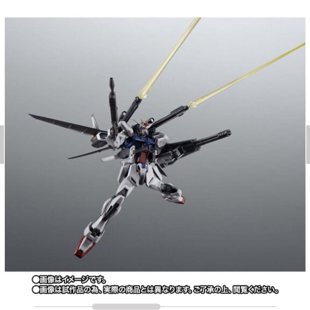 ROBOT魂 GAT-X105 ストライクガンダム（再生機）＋I.W.S.P.