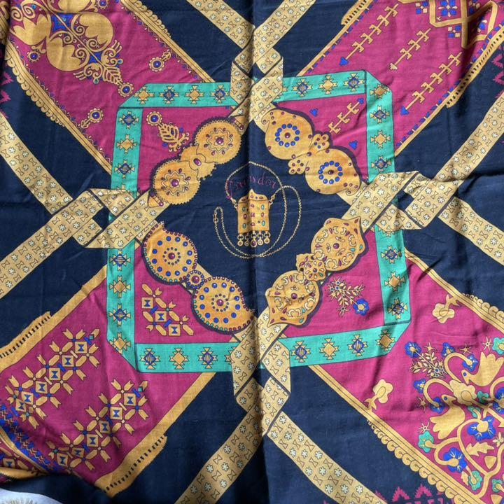 最新作通販 HERMES BRINS D'OR dmt4g-m19603132990 大判スカーフ カレ140 得価定番