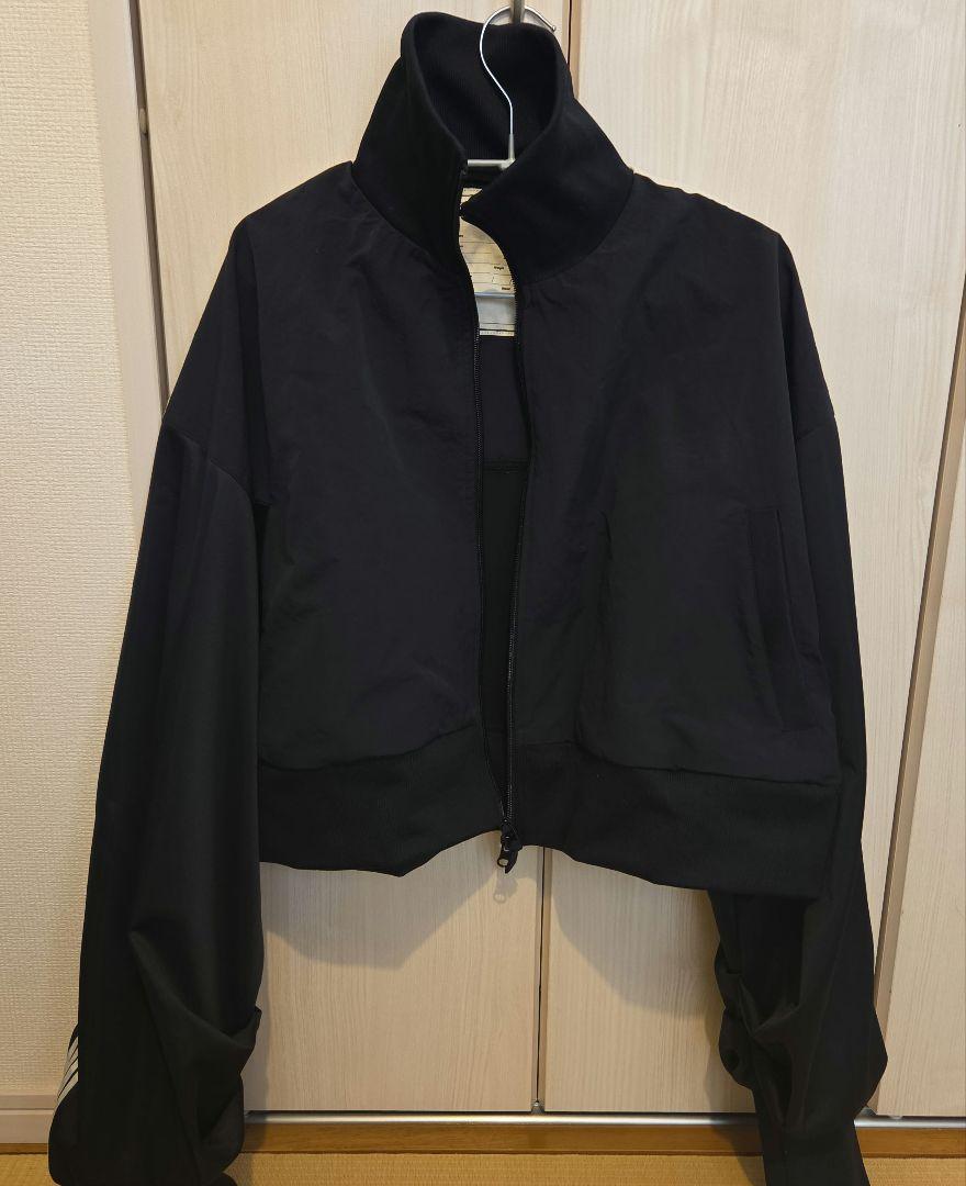 エシンタ ナイロントラックボリュームスリーブジャケット