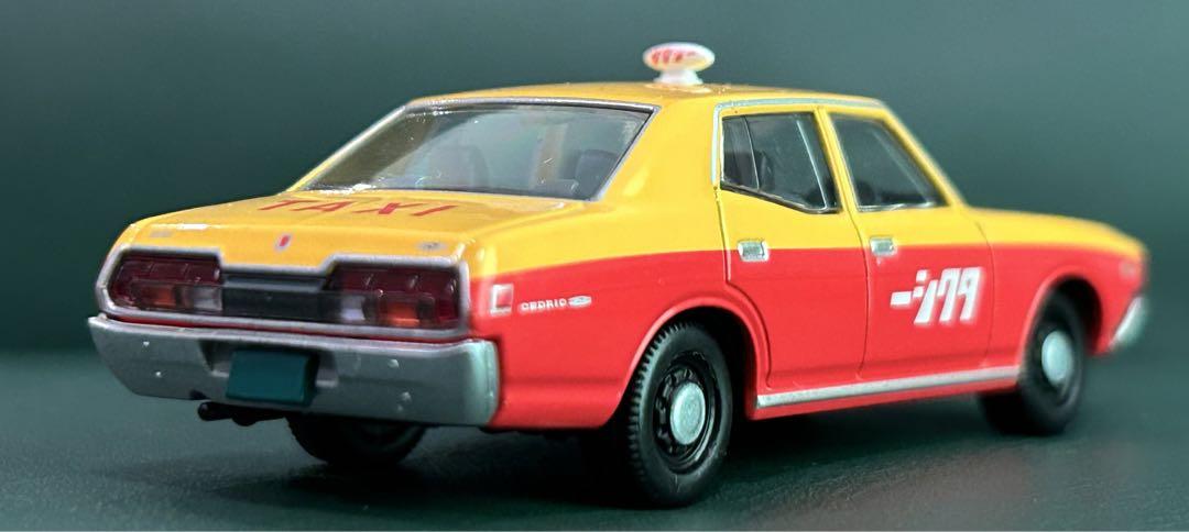 トミカリミテッドヴィンテージ セドリック タクシー 2台セット